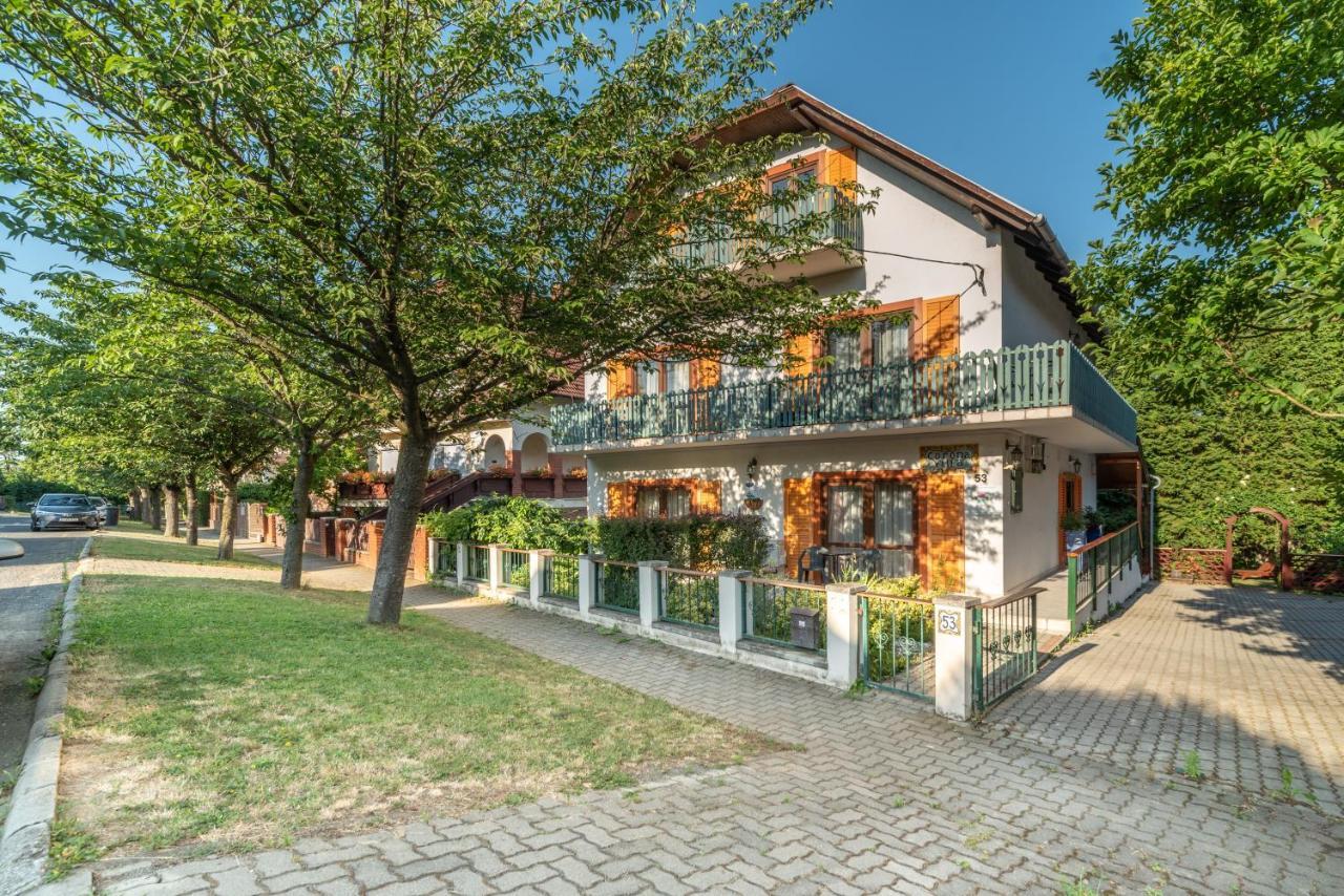 Corona Villa ヘーヴィーズ エクステリア 写真