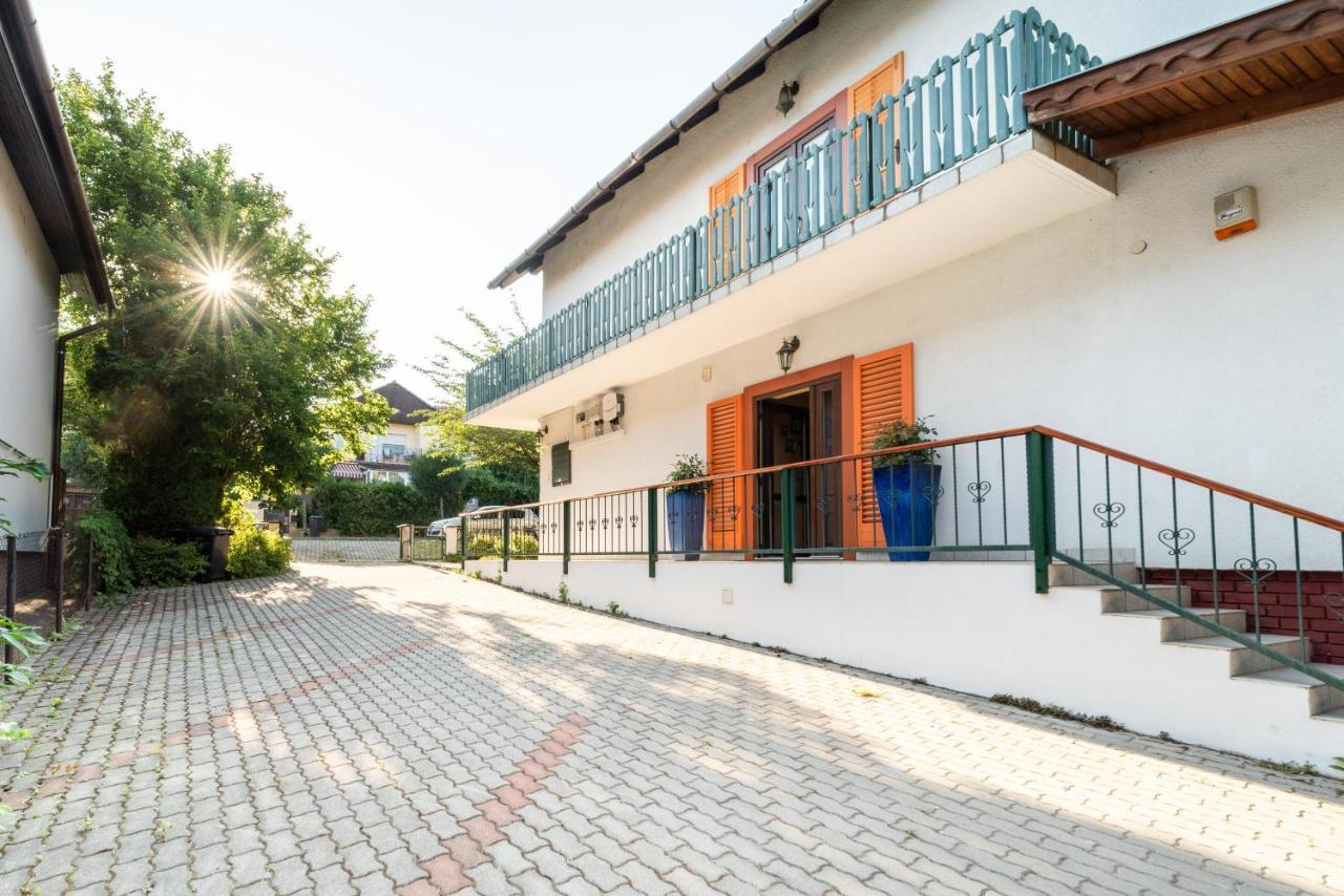 Corona Villa ヘーヴィーズ エクステリア 写真